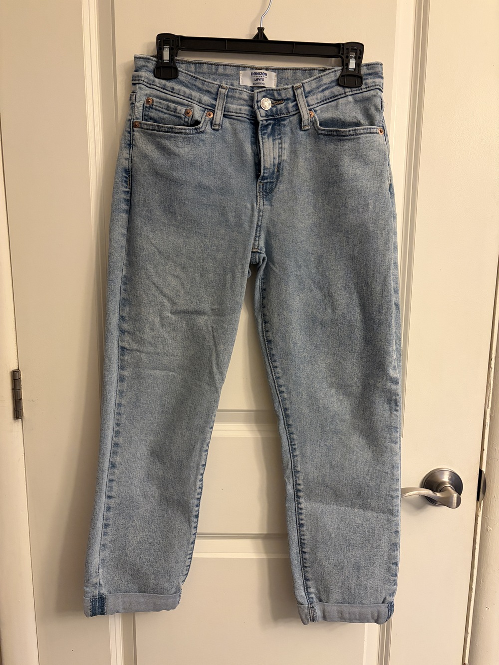 Denizen by Levi’s Cuffed Slim Straight Jeans – Light Wash – Size 4 W27
